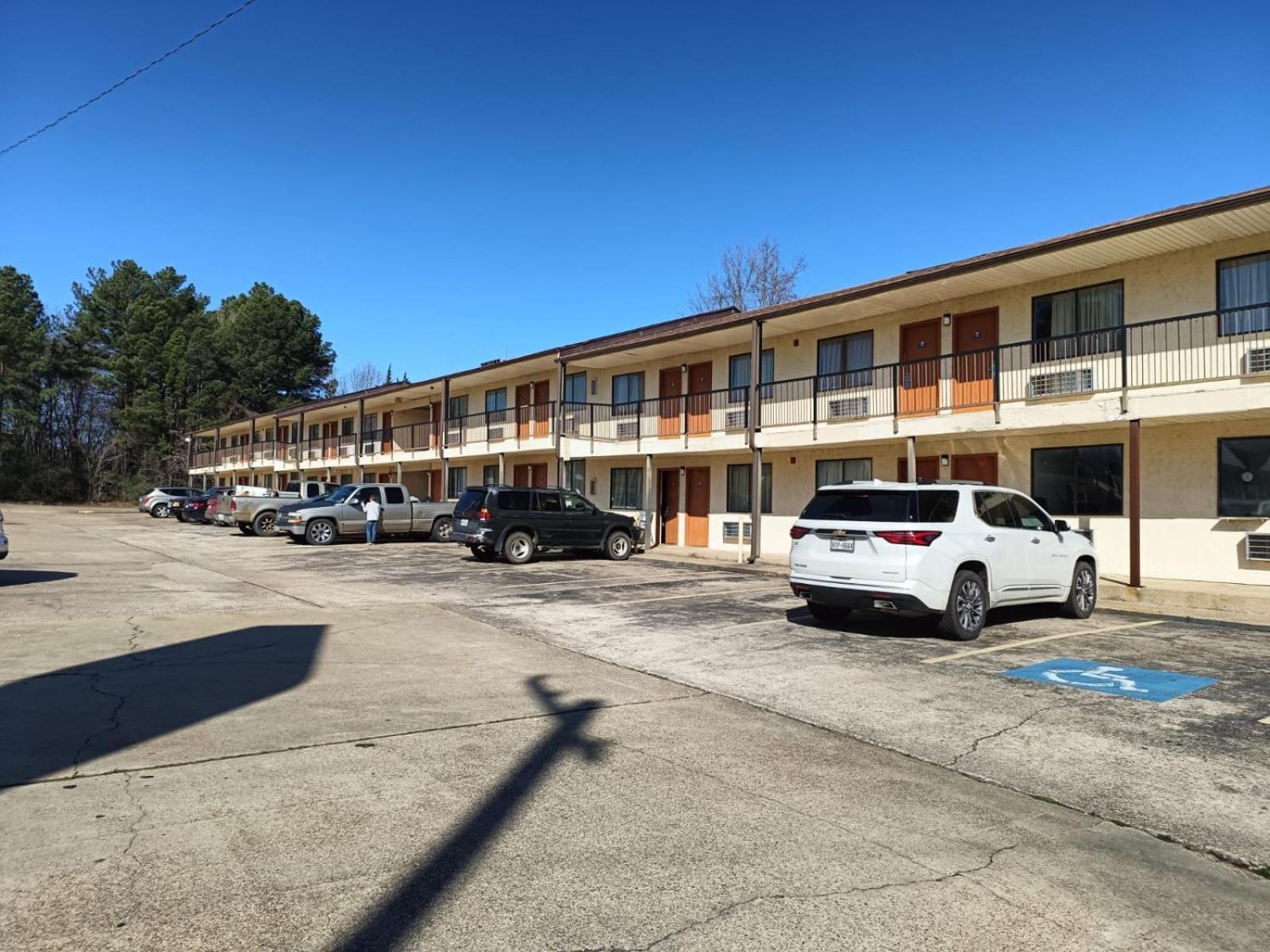 Executive Inn By Oyo Kilgore North Buitenkant foto